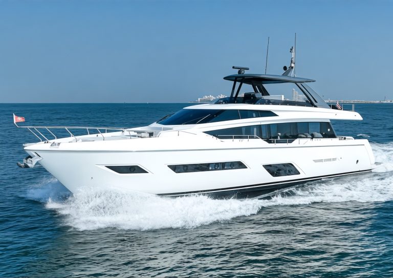 Ferretti 780 yacht charter dubai 3